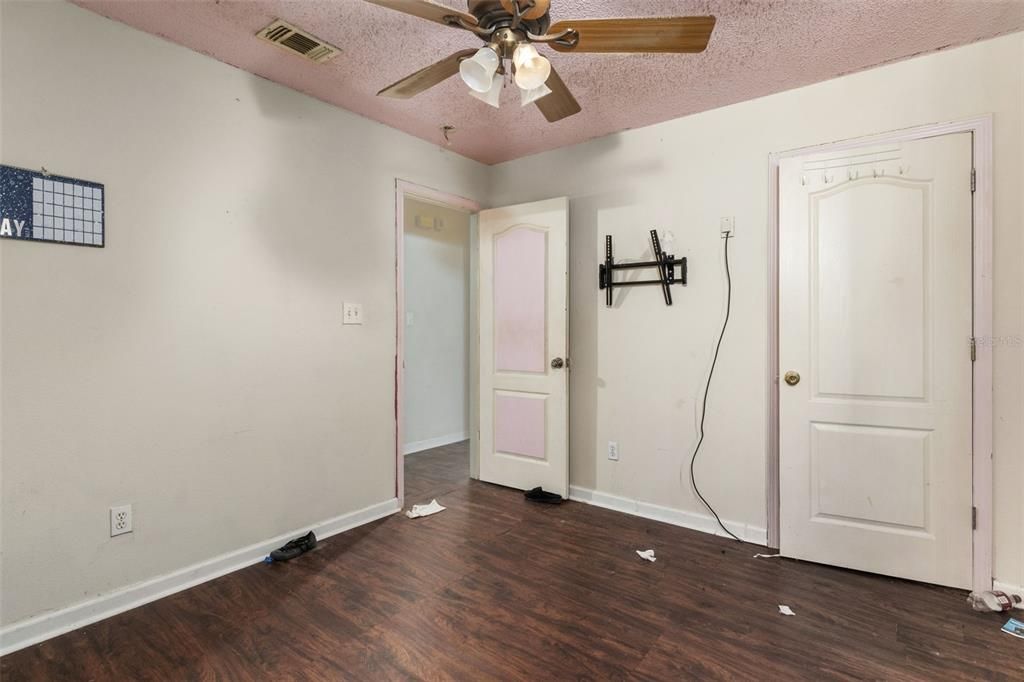 En Venta: $175,000 (3 camas, 2 baños, 1284 Pies cuadrados)