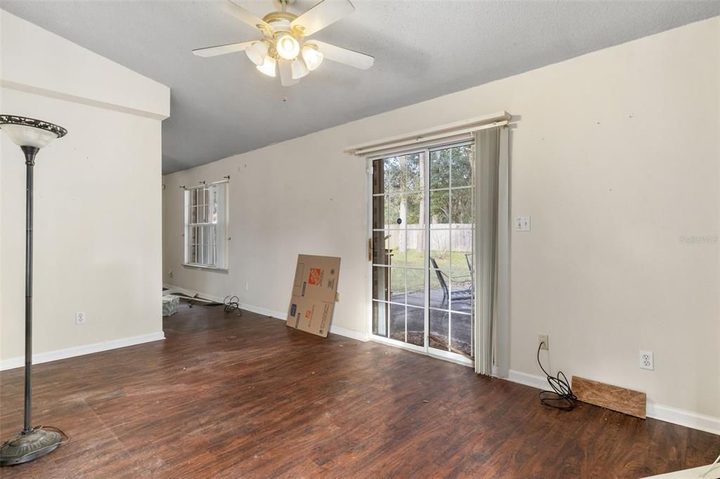 En Venta: $175,000 (3 camas, 2 baños, 1284 Pies cuadrados)