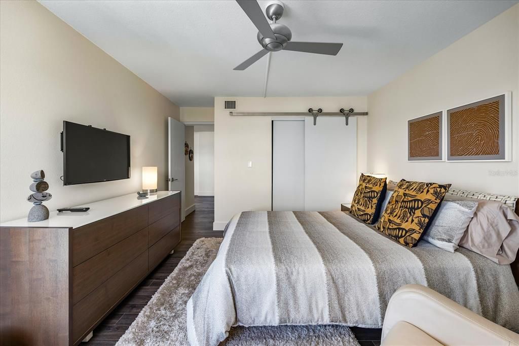 Под контрактом: $730,000 (2 спален, 2 ванн, 1530 Квадратных фут)