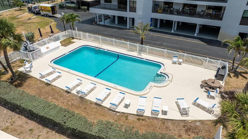 Под контрактом: $730,000 (2 спален, 2 ванн, 1530 Квадратных фут)