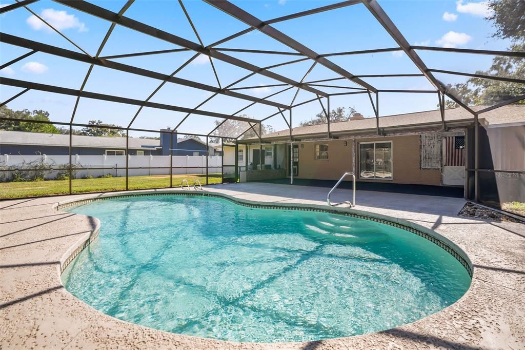 На продажу: $350,000 (3 спален, 2 ванн, 1426 Квадратных фут)