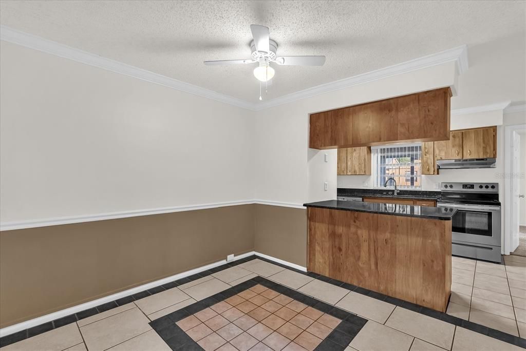 出租: $1,800 (3 贝兹, 2 浴室, 1106 平方英尺)