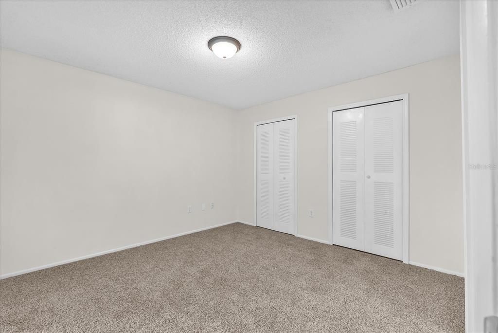 出租: $1,800 (3 贝兹, 2 浴室, 1106 平方英尺)