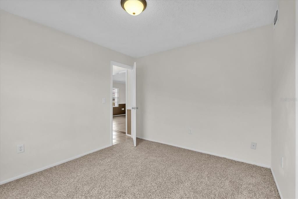 出租: $1,800 (3 贝兹, 2 浴室, 1106 平方英尺)