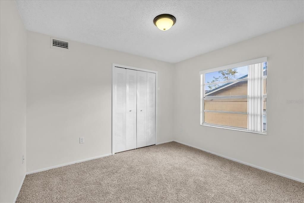 出租: $1,800 (3 贝兹, 2 浴室, 1106 平方英尺)