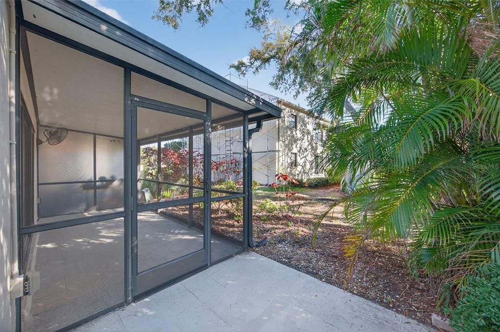 For Sale: $385,000 (3 beds, 3 baths, 1720 Square Feet)