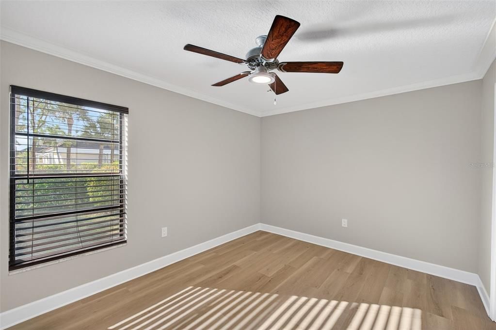 For Sale: $385,000 (3 beds, 3 baths, 1720 Square Feet)