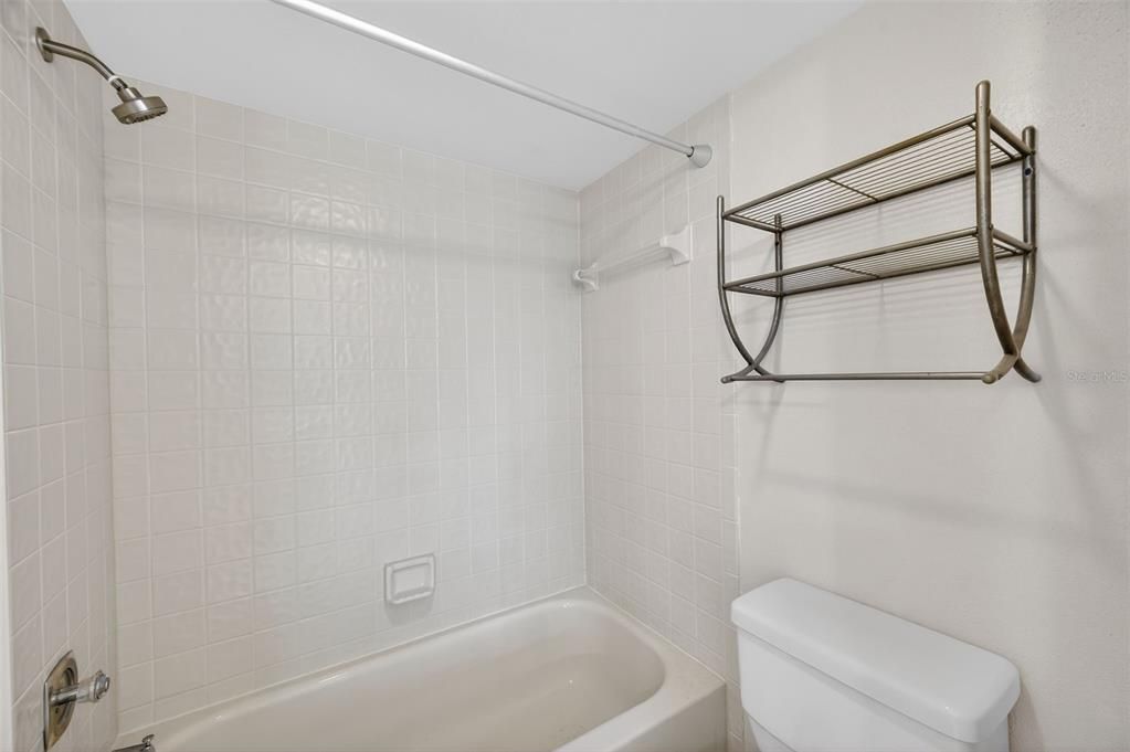 For Sale: $385,000 (3 beds, 3 baths, 1720 Square Feet)