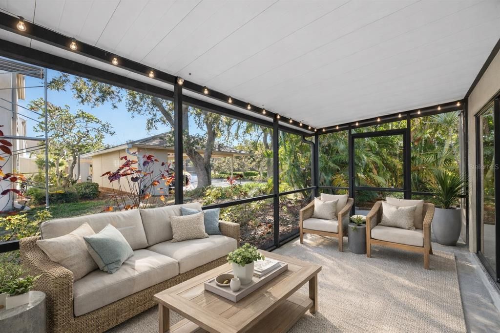 For Sale: $385,000 (3 beds, 3 baths, 1720 Square Feet)