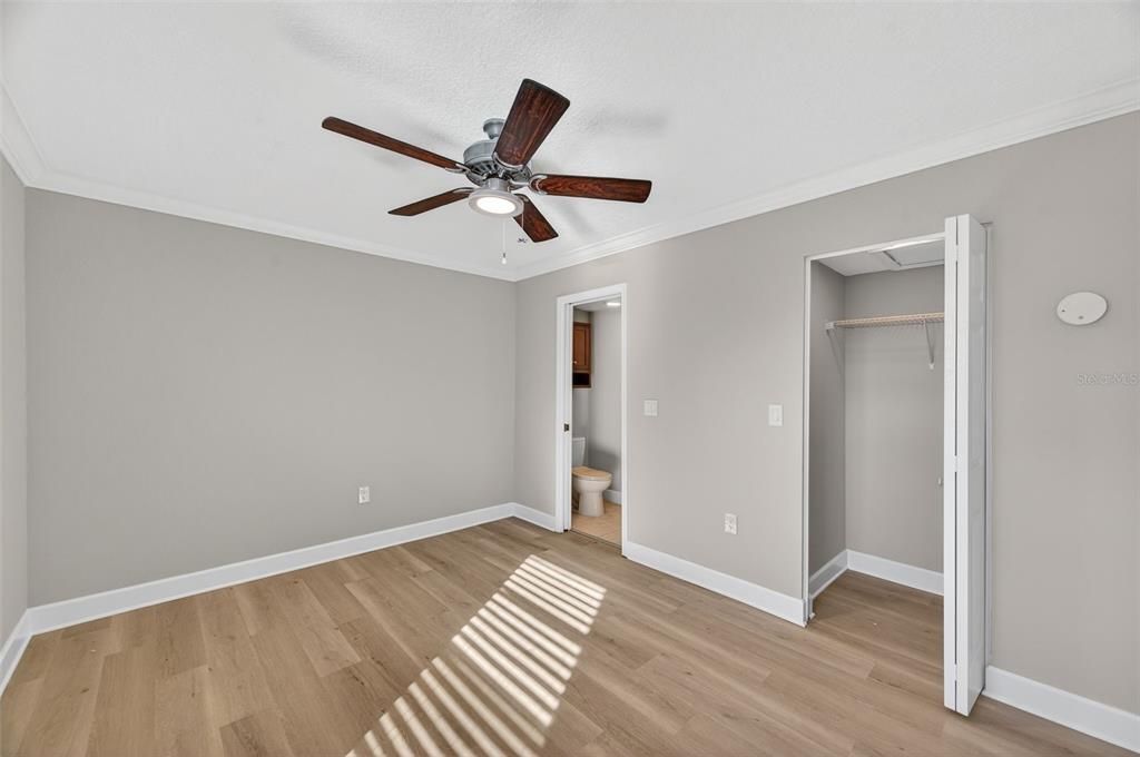 For Sale: $385,000 (3 beds, 3 baths, 1720 Square Feet)