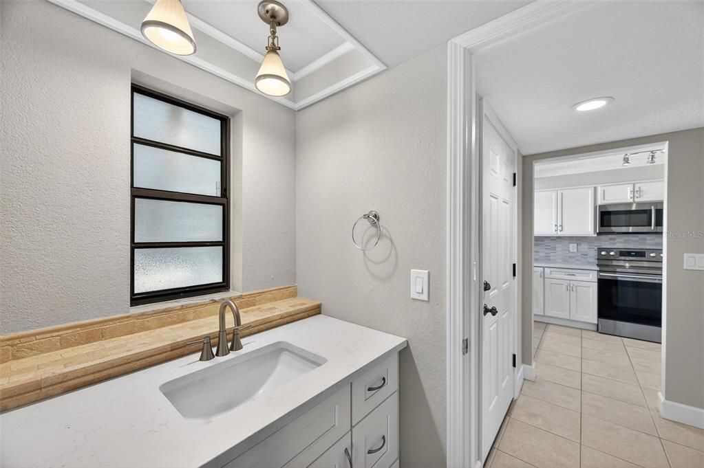 For Sale: $385,000 (3 beds, 3 baths, 1720 Square Feet)