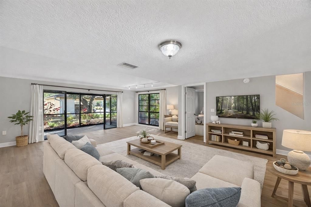 For Sale: $385,000 (3 beds, 3 baths, 1720 Square Feet)