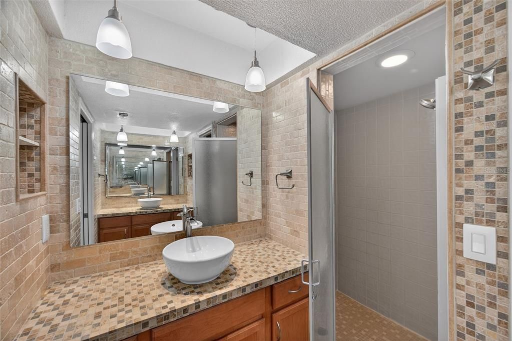 For Sale: $385,000 (3 beds, 3 baths, 1720 Square Feet)