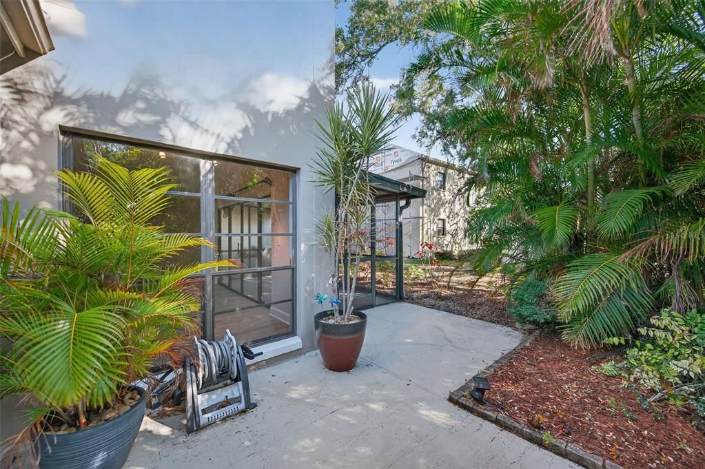 For Sale: $385,000 (3 beds, 3 baths, 1720 Square Feet)