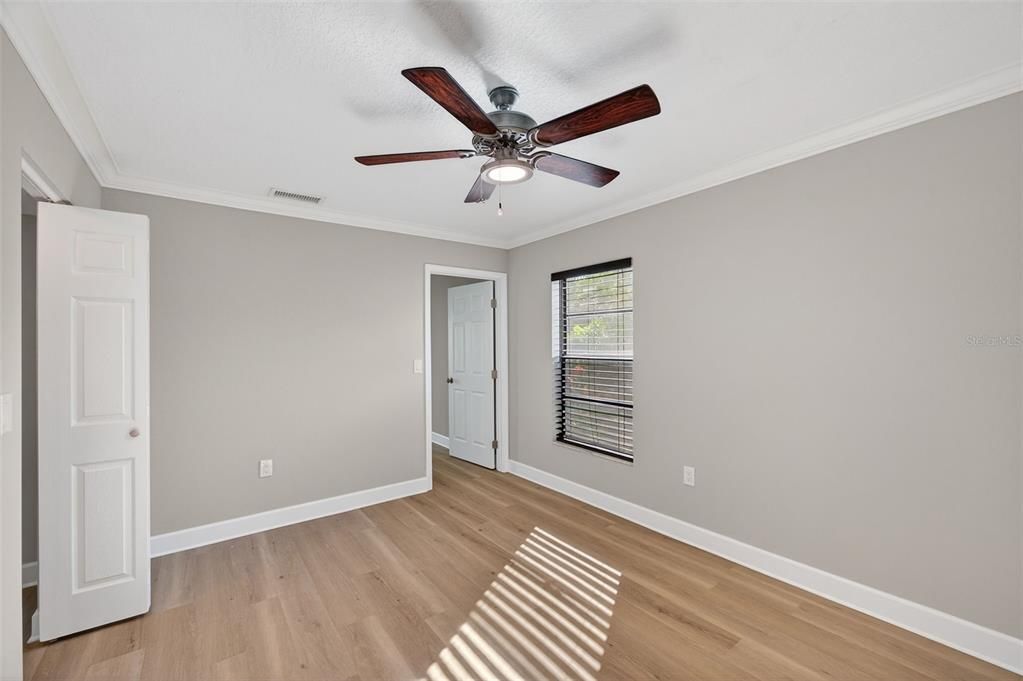 For Sale: $385,000 (3 beds, 3 baths, 1720 Square Feet)