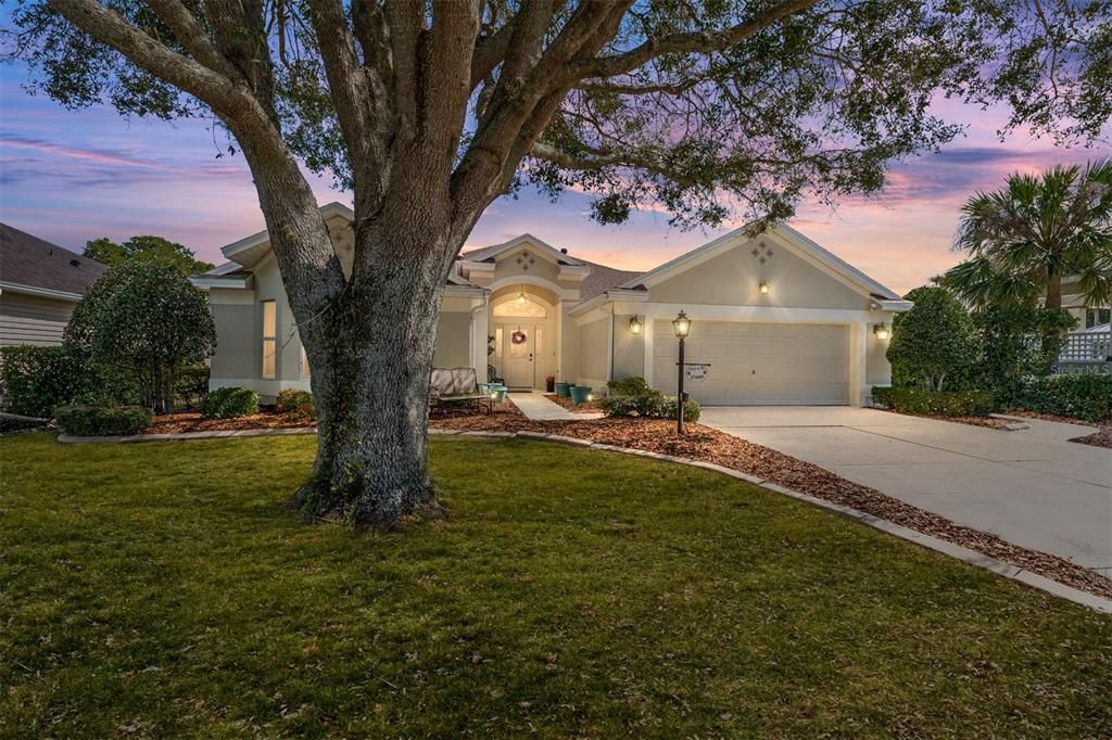 En Venta: $599,000 (3 camas, 2 baños, 2300 Pies cuadrados)