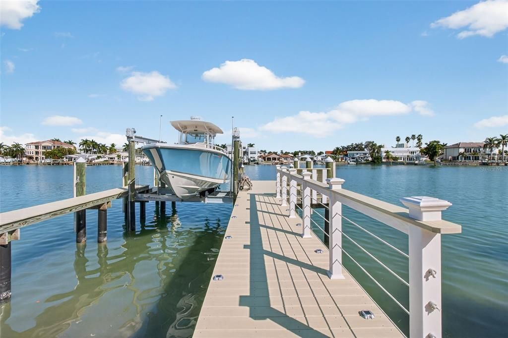 For Sale: $1,699,000 (4 beds, 3 baths, 2566 Square Feet)