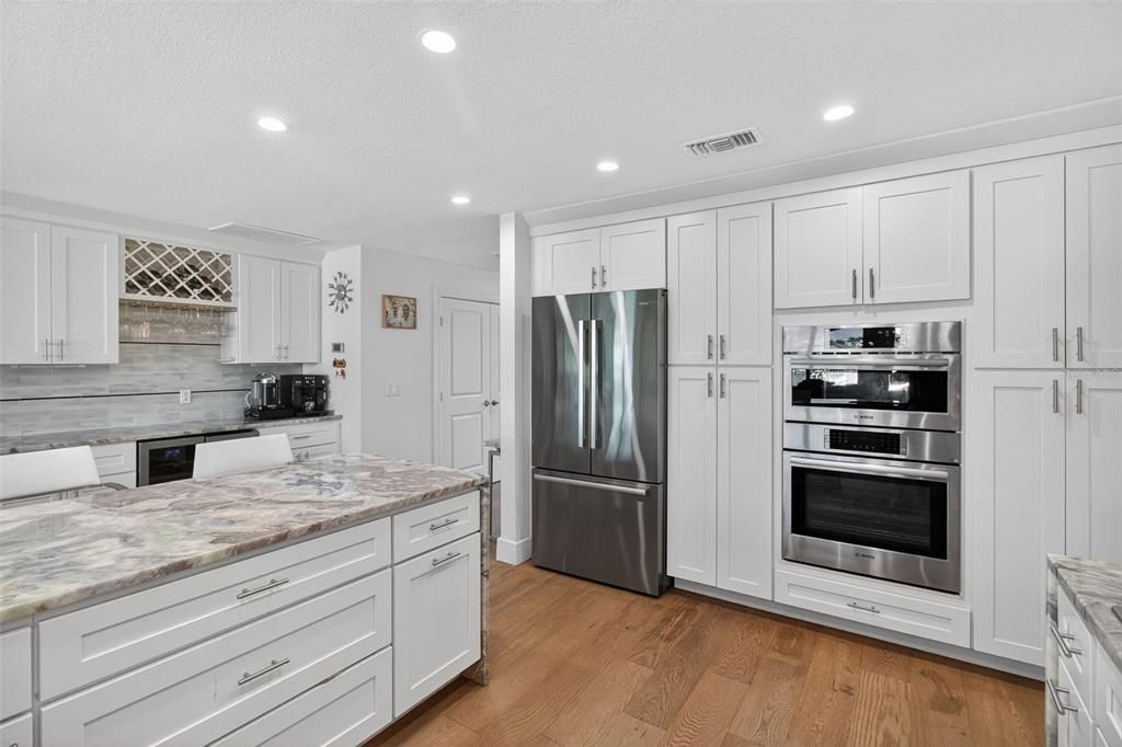 For Sale: $1,699,000 (4 beds, 3 baths, 2566 Square Feet)