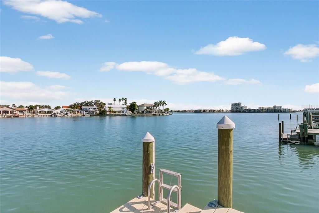 For Sale: $1,699,000 (4 beds, 3 baths, 2566 Square Feet)