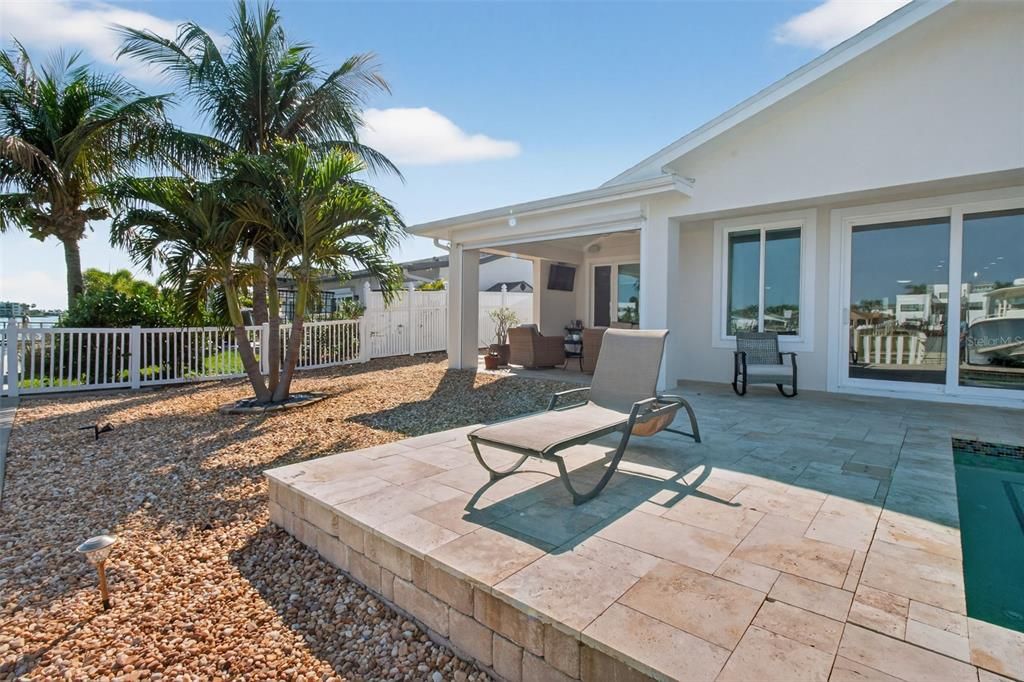 For Sale: $1,699,000 (4 beds, 3 baths, 2566 Square Feet)