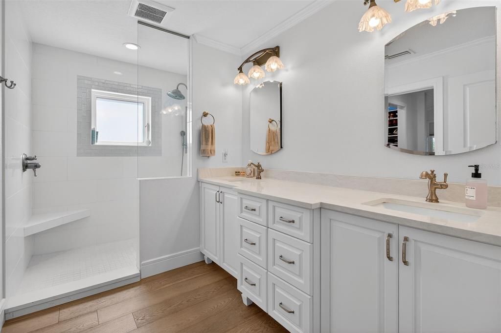 For Sale: $1,699,000 (4 beds, 3 baths, 2566 Square Feet)