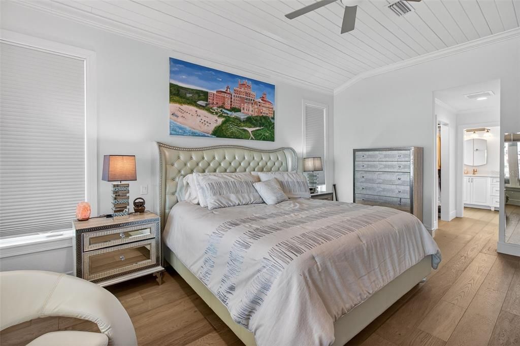 For Sale: $1,699,000 (4 beds, 3 baths, 2566 Square Feet)