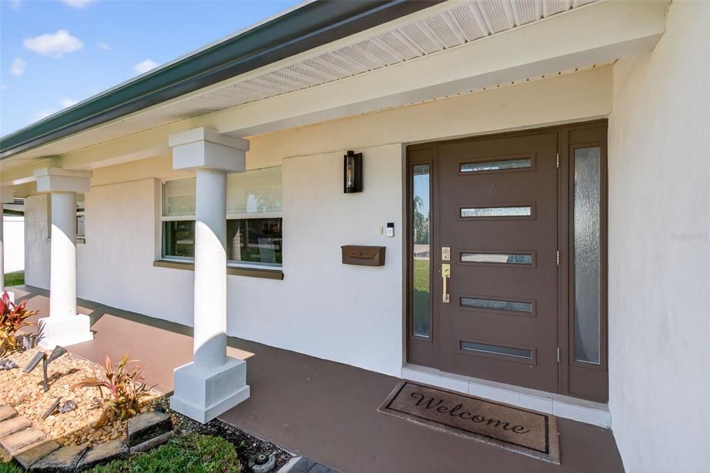 For Sale: $1,699,000 (4 beds, 3 baths, 2566 Square Feet)