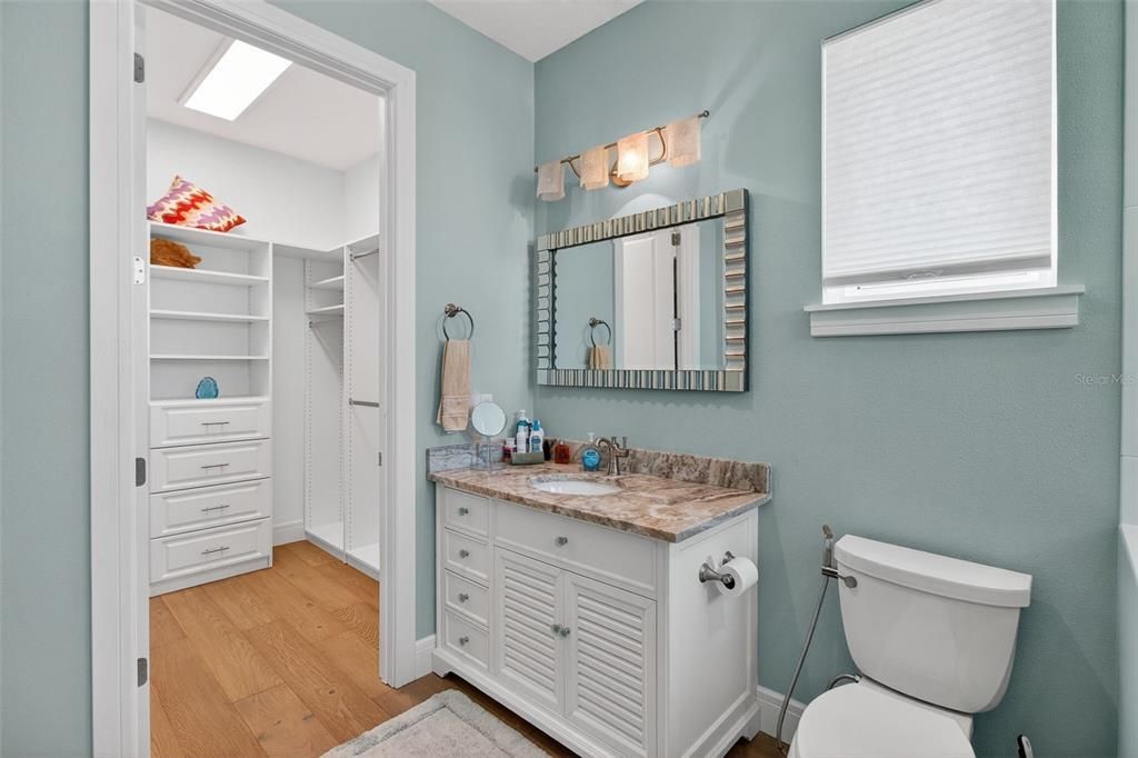 For Sale: $1,699,000 (4 beds, 3 baths, 2566 Square Feet)