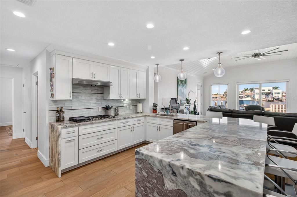 For Sale: $1,699,000 (4 beds, 3 baths, 2566 Square Feet)