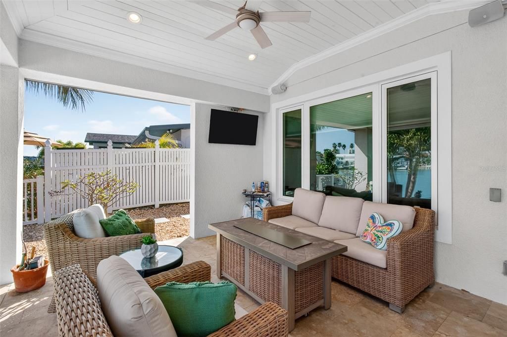 For Sale: $1,699,000 (4 beds, 3 baths, 2566 Square Feet)