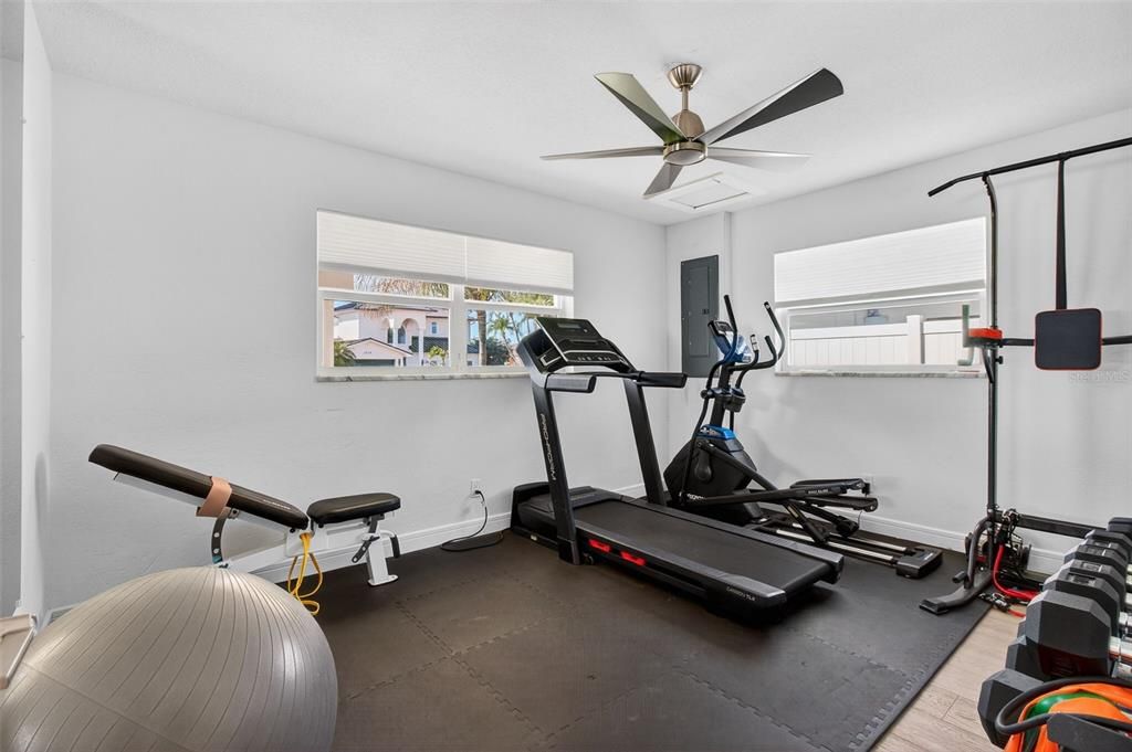 For Sale: $1,699,000 (4 beds, 3 baths, 2566 Square Feet)