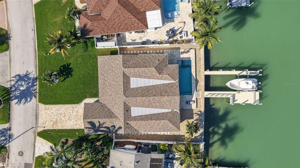 For Sale: $1,699,000 (4 beds, 3 baths, 2566 Square Feet)