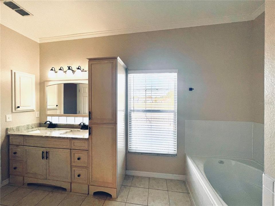 В аренду: $2,600 (3 спален, 2 ванн, 1592 Квадратных фут)