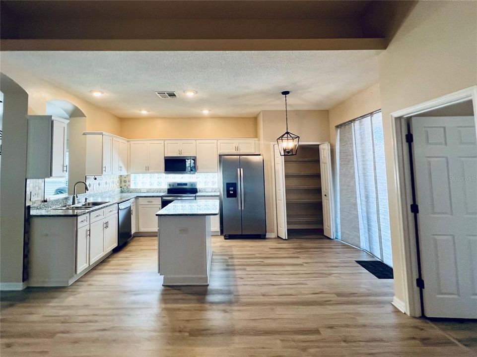 В аренду: $2,600 (3 спален, 2 ванн, 1592 Квадратных фут)