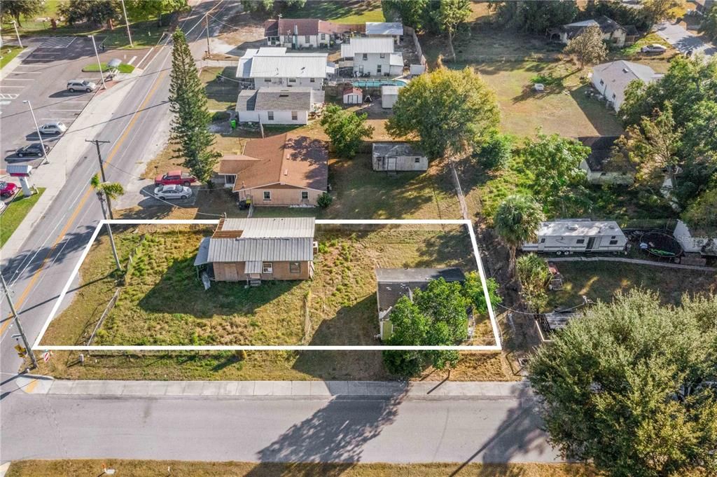 合同活跃: $80,000 (2 贝兹, 1 浴室, 736 平方英尺)