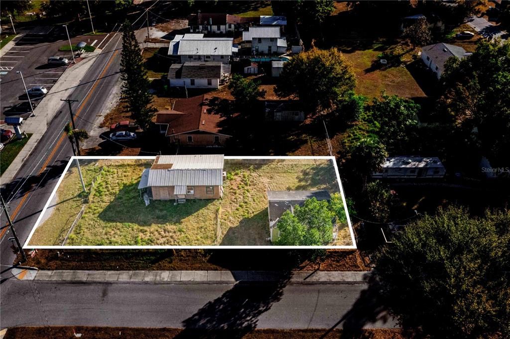 合同活跃: $80,000 (2 贝兹, 1 浴室, 736 平方英尺)