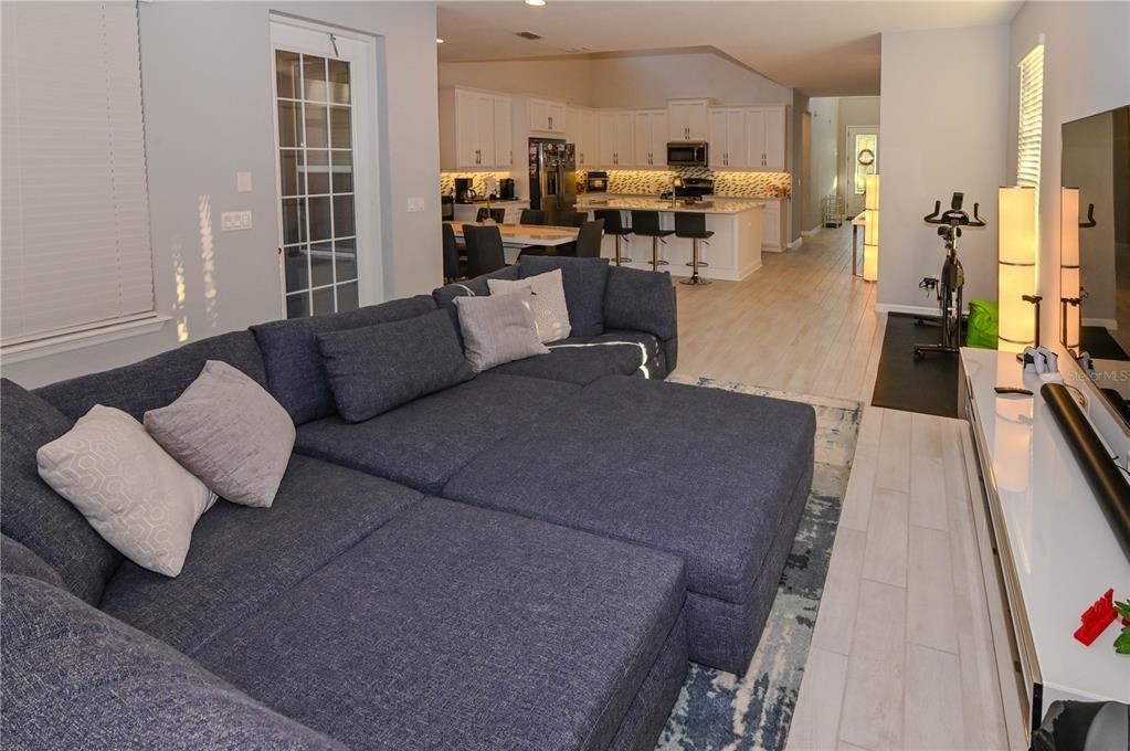 待售: $659,990 (3 贝兹, 4 浴室, 2640 平方英尺)