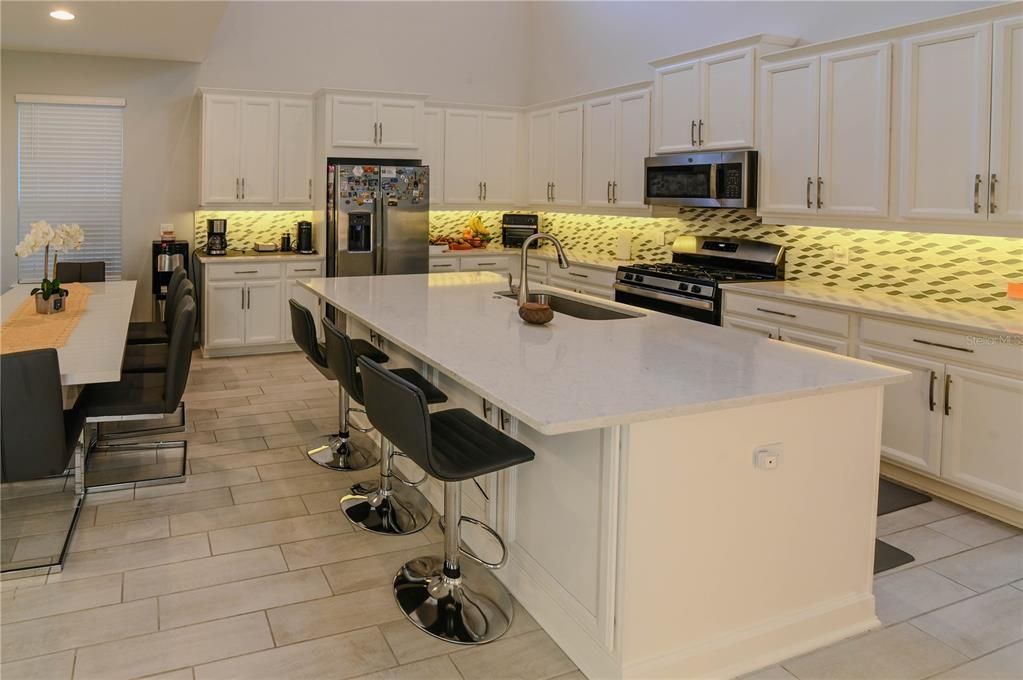 待售: $659,990 (3 贝兹, 4 浴室, 2640 平方英尺)