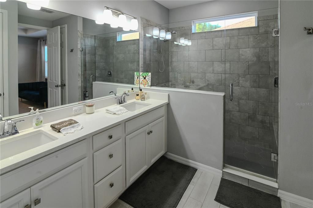 待售: $659,990 (3 贝兹, 4 浴室, 2640 平方英尺)