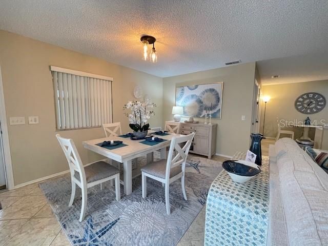 For Rent: $2,300 (2 beds, 2 baths, 1121 Square Feet)