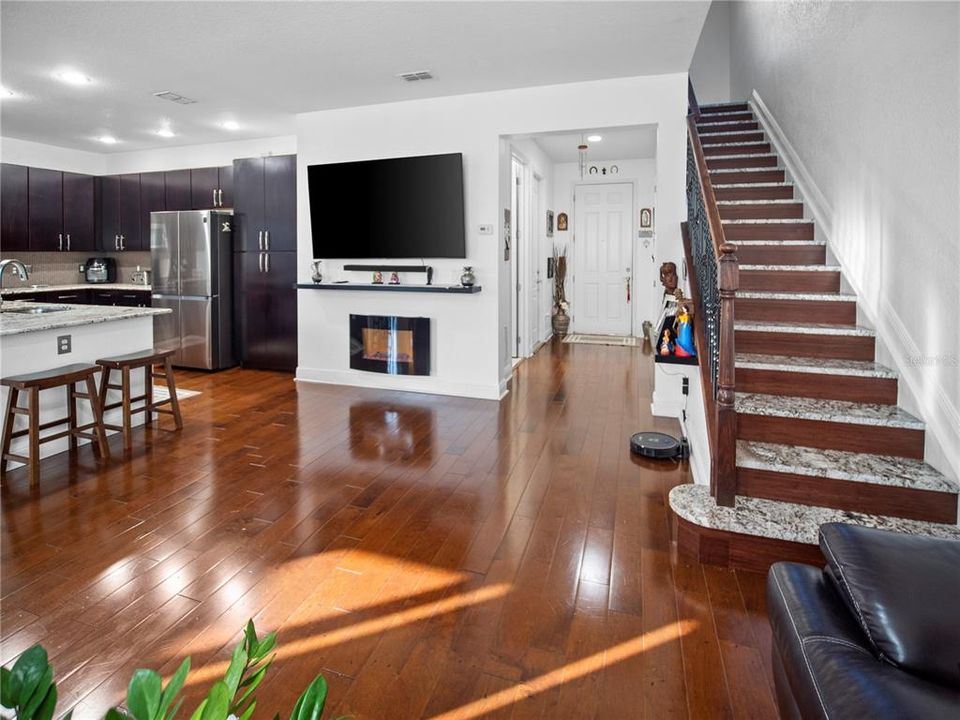 На продажу: $523,500 (4 спален, 3 ванн, 2083 Квадратных фут)