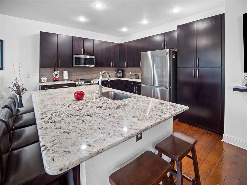 На продажу: $523,500 (4 спален, 3 ванн, 2083 Квадратных фут)