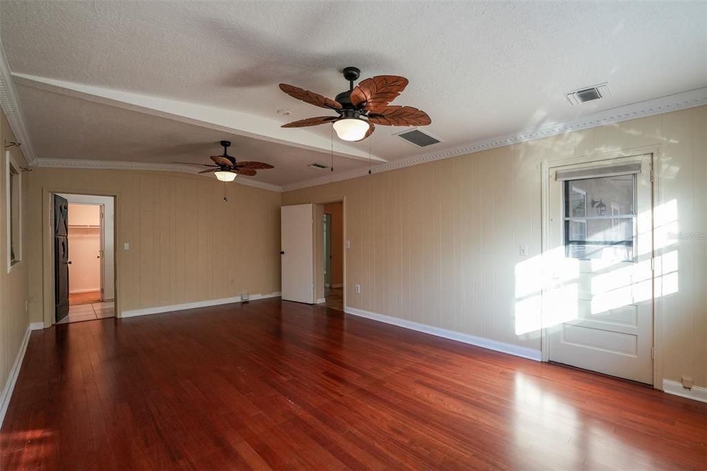 В аренду: $2,300 (3 спален, 2 ванн, 2116 Квадратных фут)