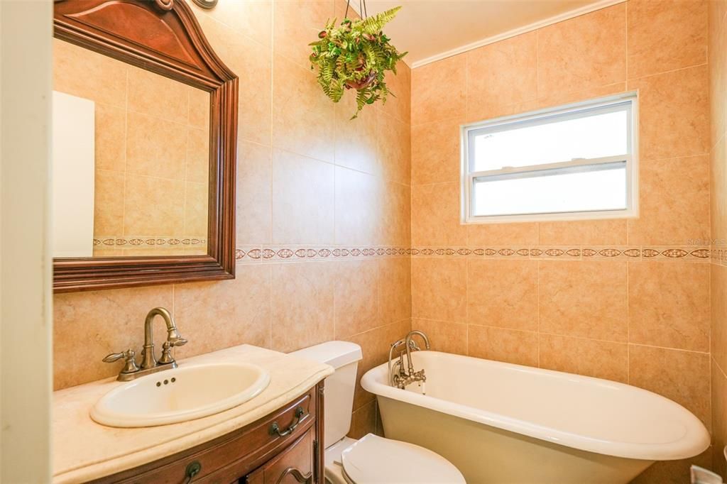 В аренду: $2,300 (3 спален, 2 ванн, 2116 Квадратных фут)