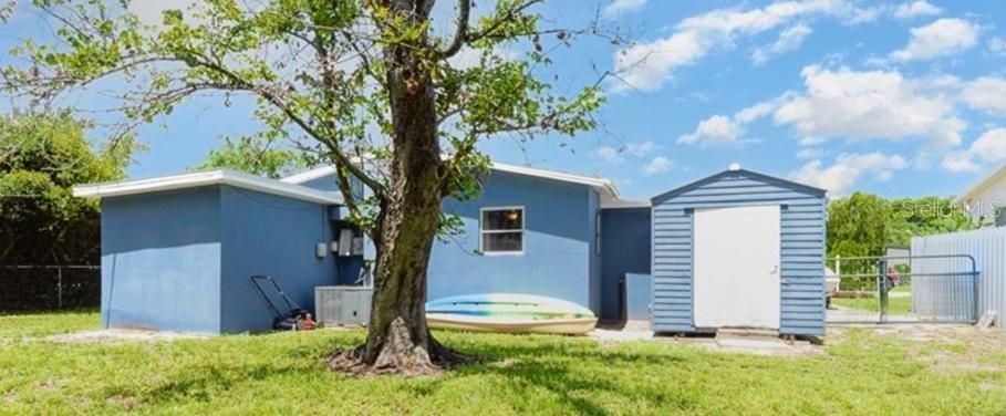 На продажу: $229,999 (2 спален, 2 ванн, 1149 Квадратных фут)