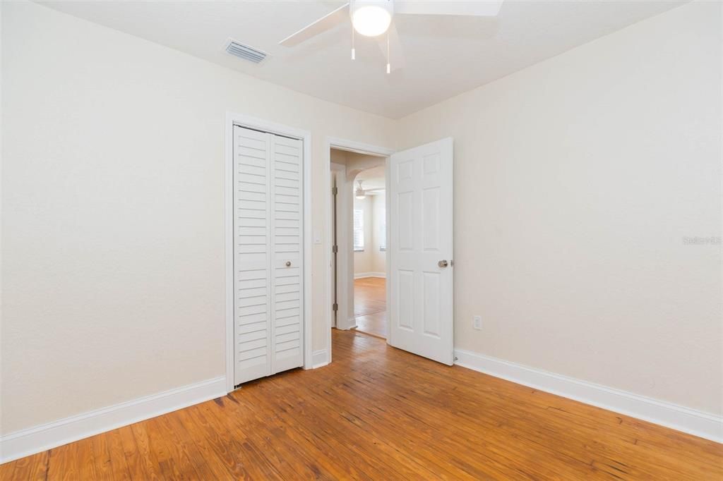 出租: $1,825 (2 贝兹, 1 浴室, 624 平方英尺)