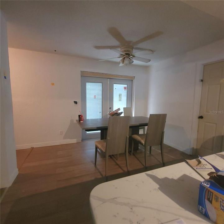 Activo con contrato: $199,999 (4 camas, 2 baños, 1479 Pies cuadrados)