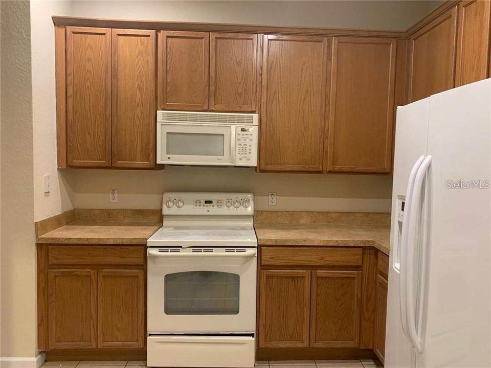 For Rent: $1,800 (3 beds, 2 baths, 1433 Square Feet)