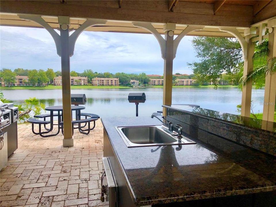 For Rent: $1,300 (1 beds, 1 baths, 627 Square Feet)