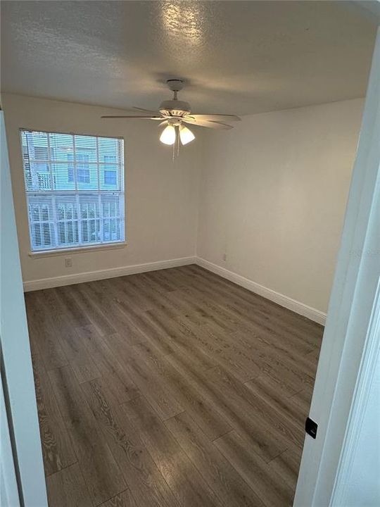 For Rent: $1,300 (1 beds, 1 baths, 627 Square Feet)